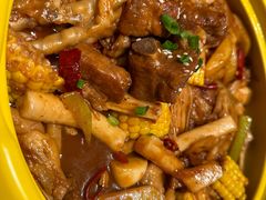 -多嘴超级肉蟹煲(杉杉国潮主题店)