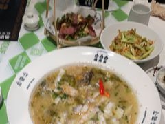 -渔语鱼酸菜鱼新川菜(来福士店)
