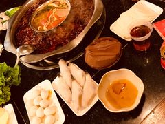 -邓莽子老火锅(中兴路总店)