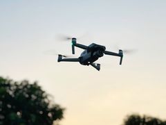 -DJI大疆(深圳华强北曼哈授权体验店)