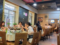 大堂-昱龙大盆牛蛙馆(三兴街总店)