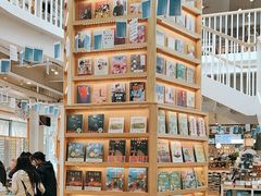 -猫的天空之城概念书店(北戴河蔚蓝海岸店)