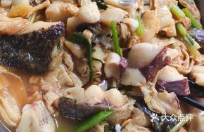 Fried Tofu Skin Stewed with Bighead Carp