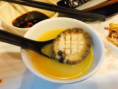 -鲜入围煮花胶鸡海鲜火锅