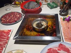 -二荆条·蜀鲜汇城市森林火锅