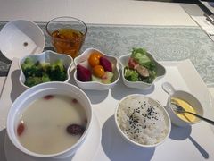 -燕庭·纯燕窝·甜品下午茶(南京西路店)