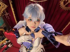 -米游妙妙屋cosplay换装自拍摄影体验馆