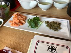 茶の葉ごはん-中村藤吉(本店)