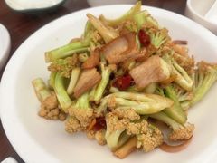 烧肉炒花菜-新旺茶餐厅(鑫耀·光环live店)