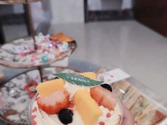 彩虹蛋糕-罗森尼娜(德思勤店)