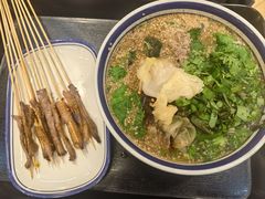 -云阿蛮云南生烫牛肉米线(奉贤路店)