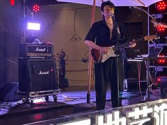 -瑞虹新天地月亮湾