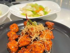 红酒泡沫牛仔粒-荟廷·晶萃(静安寺店)