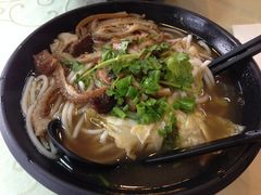 -鑫花溪牛肉米粉(凤凰街创始总店)