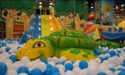 -萌宠亲子动物乐园(槐房万达店)