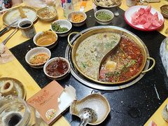 -顶顶汤火牛排火锅·经典铜锅涮肉