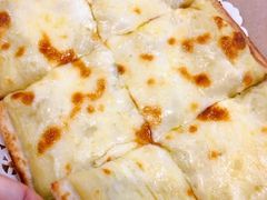 薄脆榴莲披萨-阿顾西餐·牛排披萨(北戴河店)
