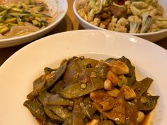 -关东小磨东北菜(上海长风大悦城店)