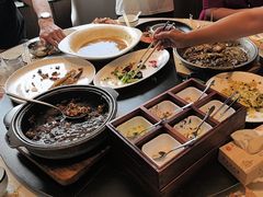 -五谷丰登农家院·地道胶东菜·海鲜烧烤(威海店)