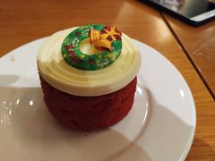 覆盆子红丝绒蛋糕-COSTA COFFEE(上海虹口公园店)