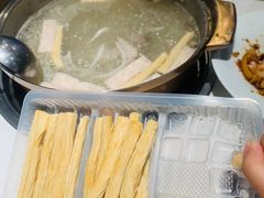 福鼎槟榔芋-烹然四季椰子鸡火锅(姚家园万象汇店)
