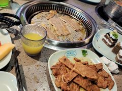 -金滏山烤肉·海鲜·火锅自助餐厅(襄阳万达店)