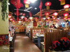 大堂-靠山屯东北农家菜(八龙桥雅苑店)