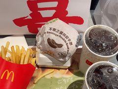 -麦当劳(中二横路店)