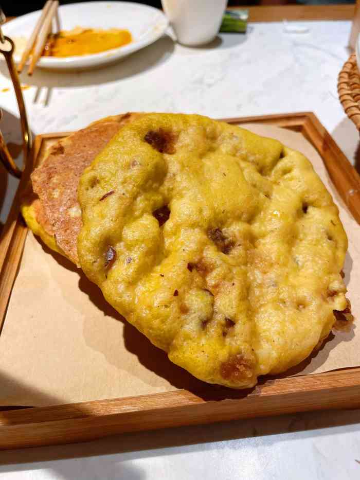 孙掌勺鱼头泡饼(怀特店)-"正好中午朋友过来找我,他也没吃过,位置是.