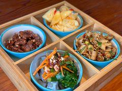 -菌自由丨野生菌火锅特色庭院餐厅(丽江古城店)