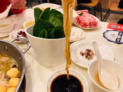 -一席地·本地鸡窝·杭帮鸡火锅(萧山银隆百货店)