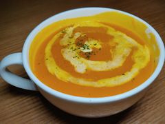 南瓜汤-HELLO 27 意面·沙拉·帕尼尼