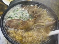 酸菜脊骨-砂锅酱骨