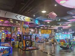 -卡通尼乐园(绿地缤纷城店)