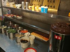 自助调料区-马路边边串串香(大成路店)