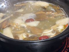 -野菌皇海景野生菌火锅(滨海大道店)