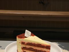 红丝绒芝士蛋糕-慢象咖啡(台江店)