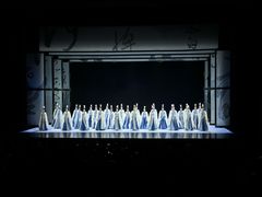 大剧场主舞台-云南省大剧院