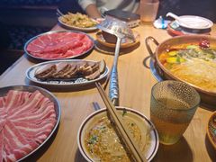 -洱火云南酸菜牛肉火锅(石景山当代商城店)