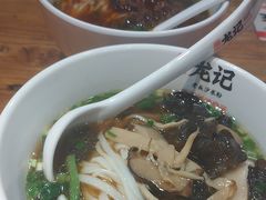 -湘人龙记老长沙米粉(鸟巢店)
