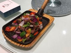 -海派美食·家宴海鲜青岛菜·石锅鲽鱼头(东方城店)