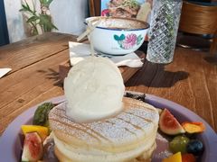 香草浆果松饼-邊渡咖啡