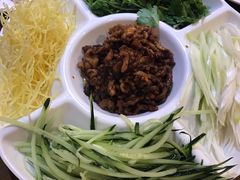新京酱肉丝-富源东北春饼店(翠竹店)
