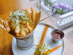 -Mark&Mars Restaurant