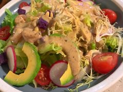 牛油果大虾沙拉-JUKEBOX玖部音乐餐厅(华侨城店)