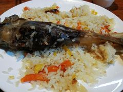 羊腿抓饭-宝山一号馕坑肉