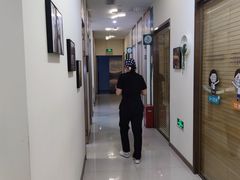 -维乐口腔(美维云门诊陆家嘴店)