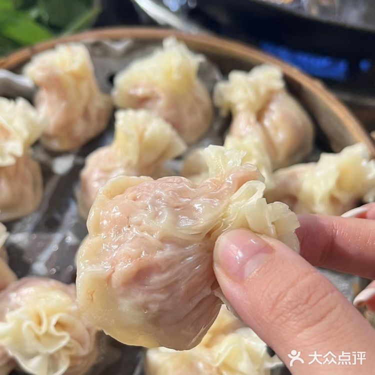 就在乐山，你真的不能错过这家跷脚牛肉火锅‼️