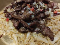 酸菜炒羊肉-丝路金桃·新疆菜(徐汇店)