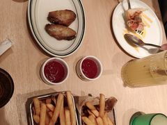 -菲滋意式餐厅(富阳东方茂店)